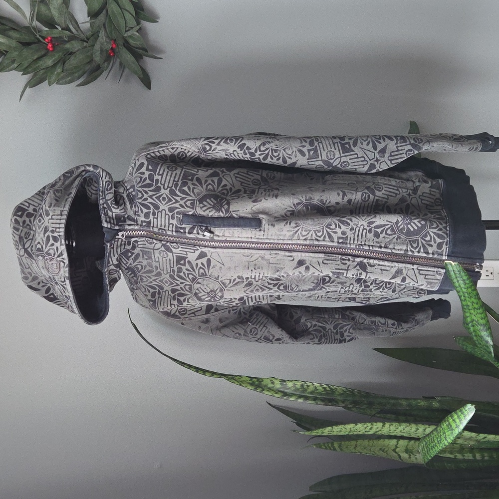 lululemon athletica Hamsa Patterned Jacket